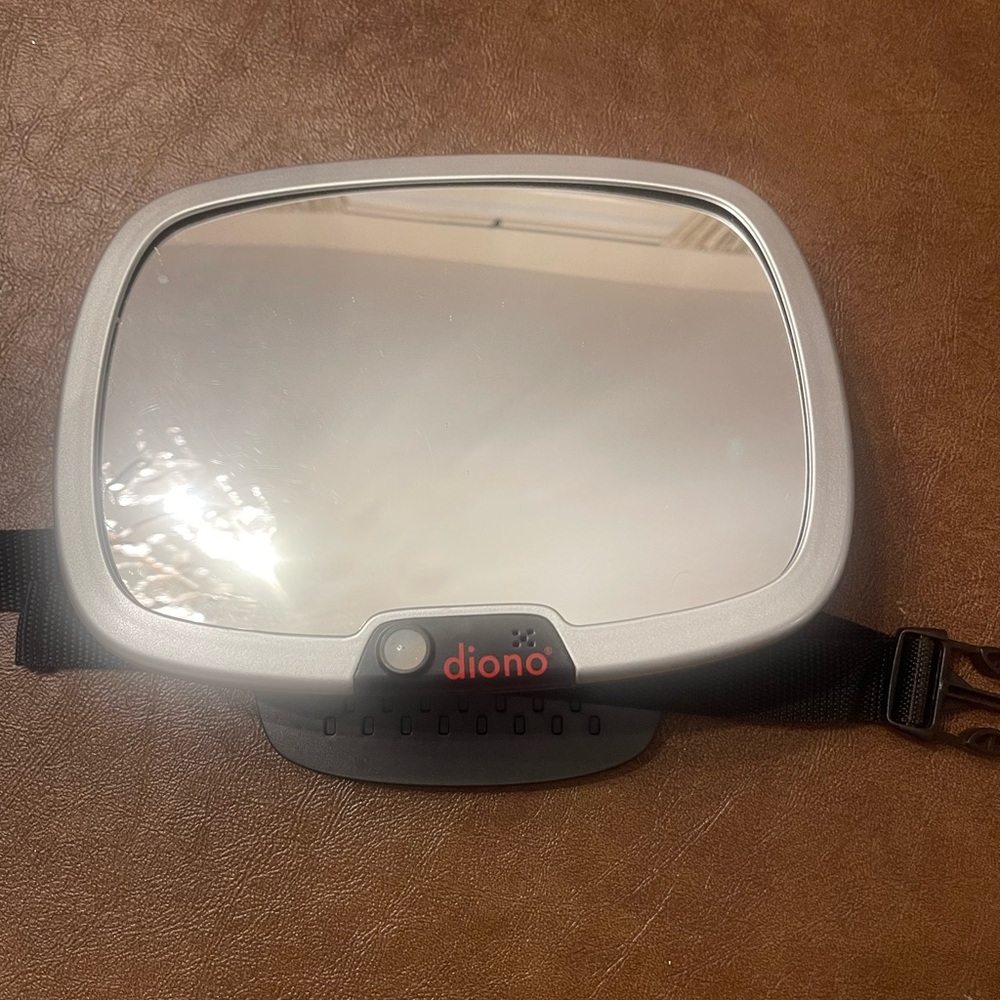 Diono Easy View Rear Facing Baby Car Mirror W/Light